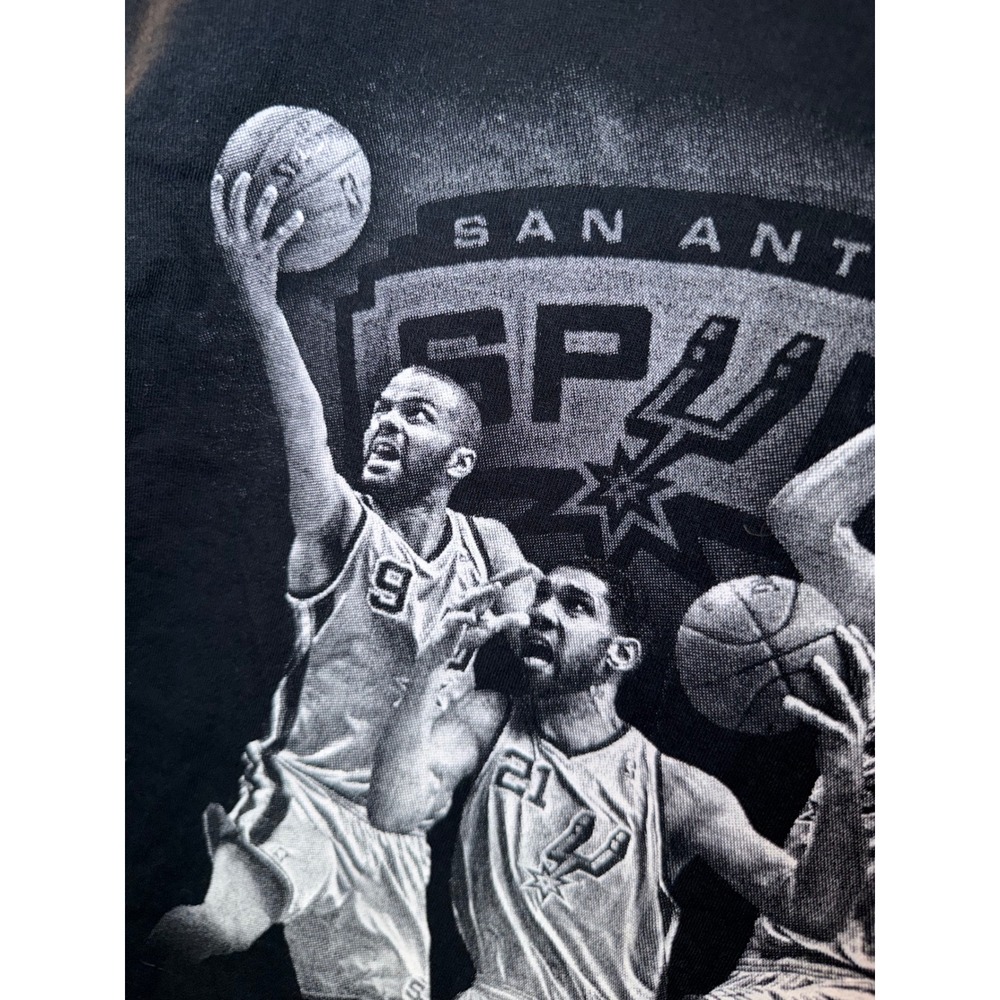 Gildan San Antonio Spurs Big Three Duncan Parker Ginobili Black T-Shirt Mens M - Picture 3 of 7